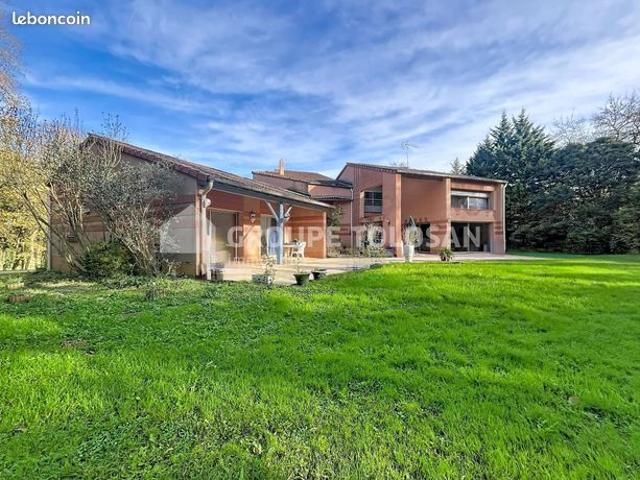 Villa 7 pièces 260 m²