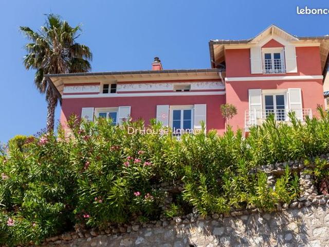 Villa 7 pièces 260 m²