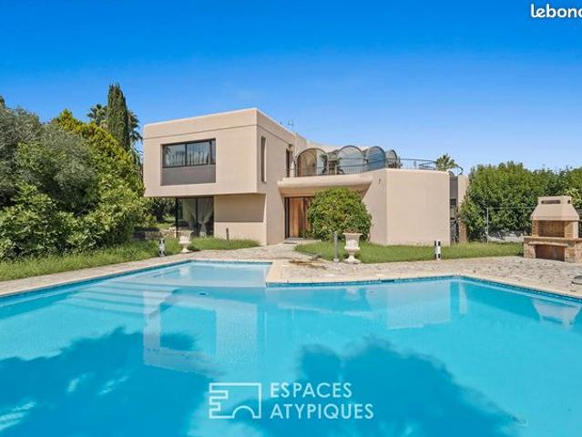 Villa 7 pièces 263 m²