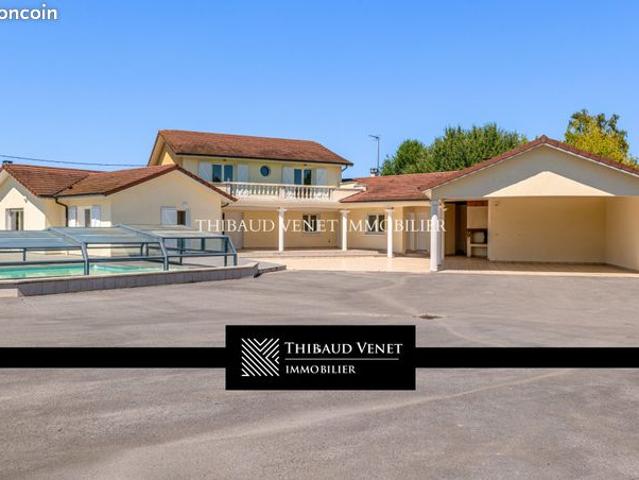 Villa 7 pièces 263 m²