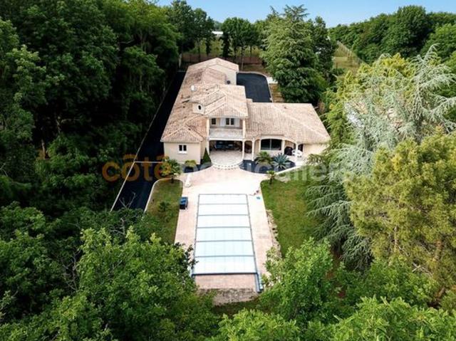 Villa 7 pièces 265 m²