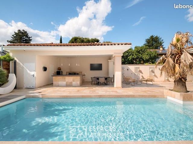 Villa 7 pièces 269 m²