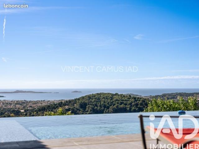 Villa 7 pièces 270 m²