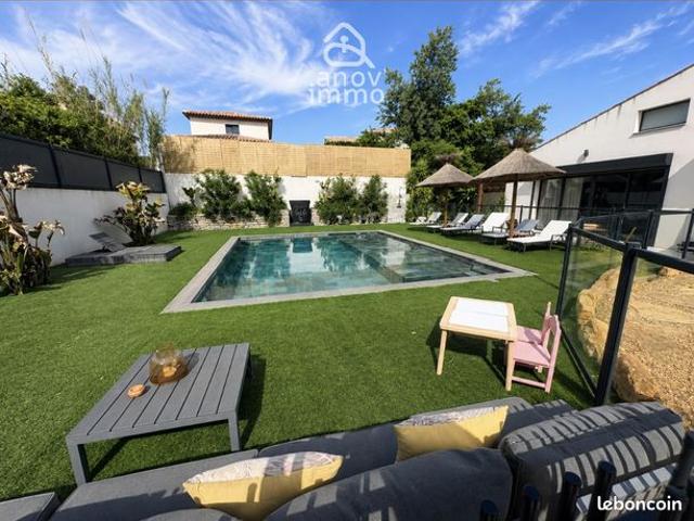 Villa 7 pièces 271 m²