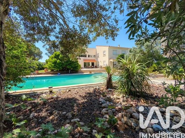 Villa 7 pièces 275 m²
