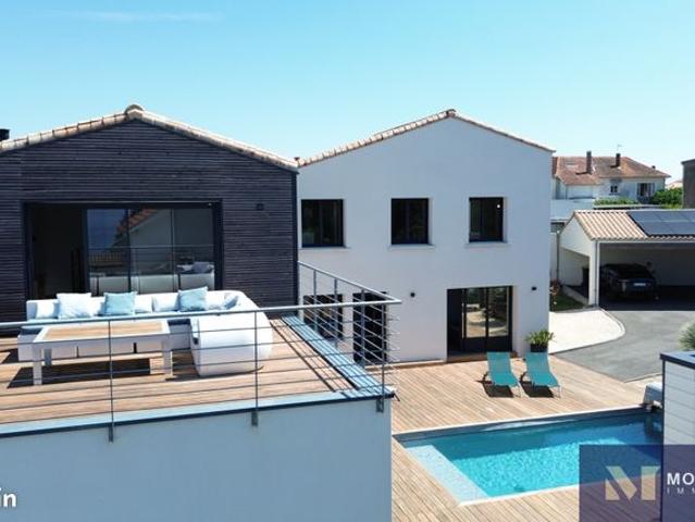 Villa 7 pièces 275 m²