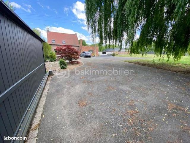 Villa 7 pièces 280 m²