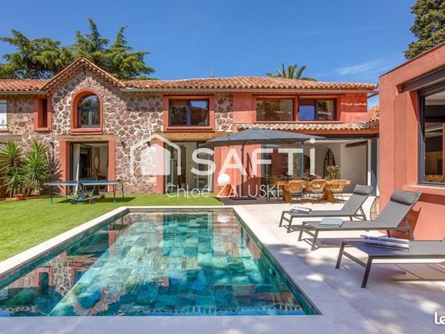 Villa 7 pièces 280 m²