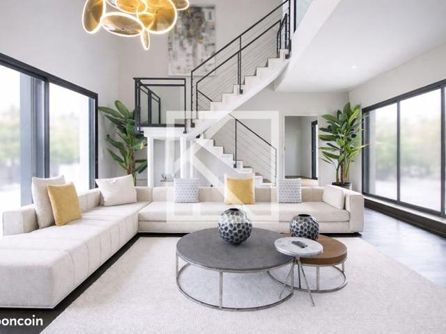 Villa 7 pièces 280 m²