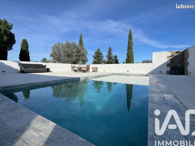 Villa 7 pièces 280 m²