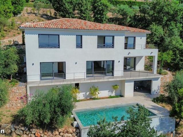 Villa 7 pièces 280 m²