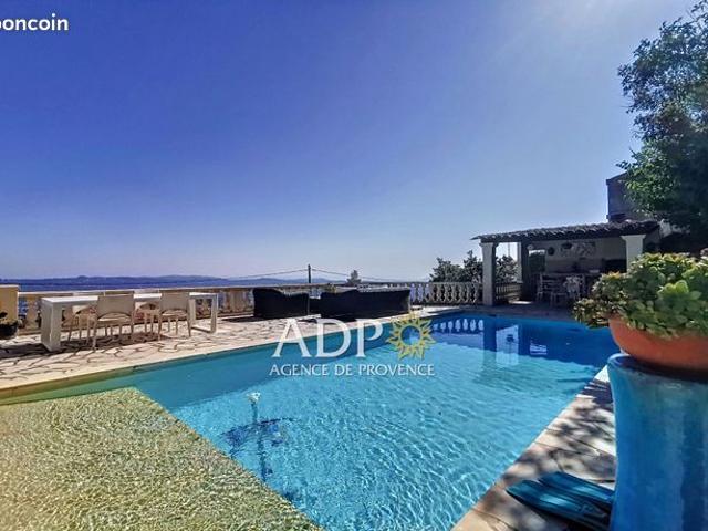 Villa 7 pièces 281 m²