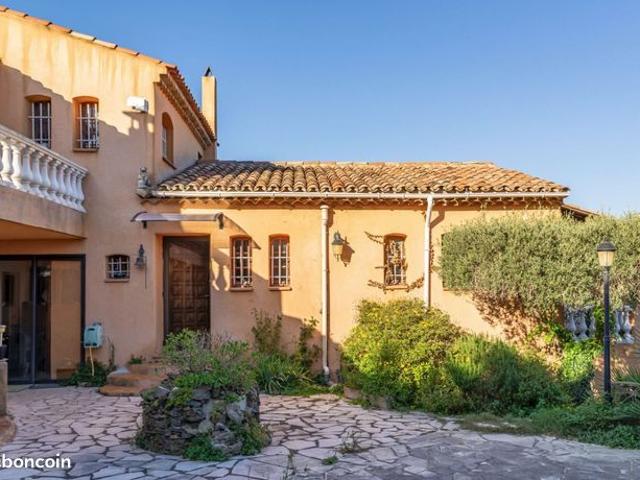 Villa 7 pièces 285 m²