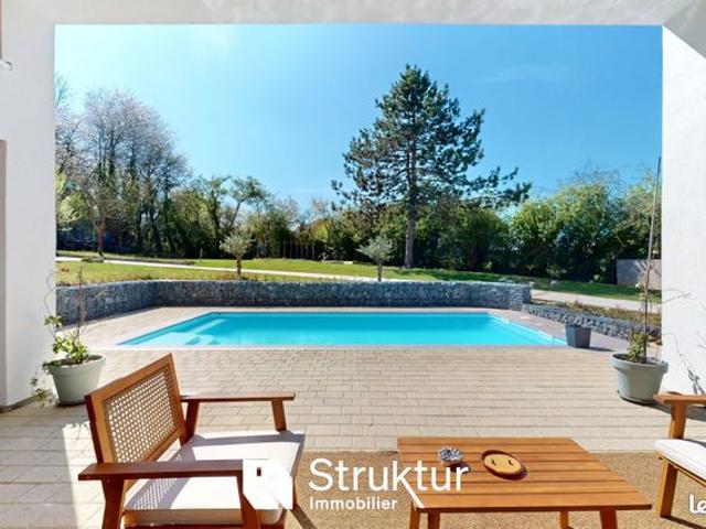 Villa 7 pièces 290 m²