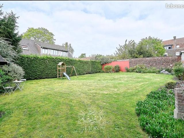 Villa 7 pièces 293 m²
