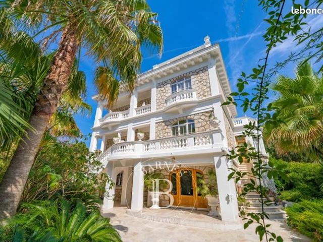 Villa 7 pièces 296 m²