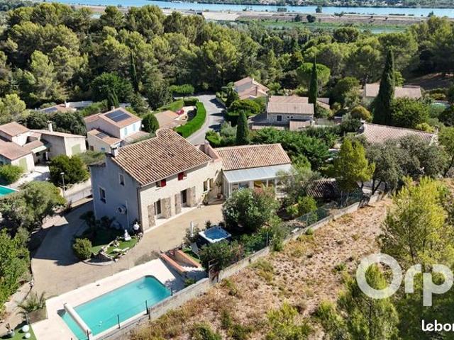 Villa 7 pièces 300 m²