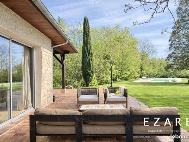 Villa 7 pièces 300 m²
