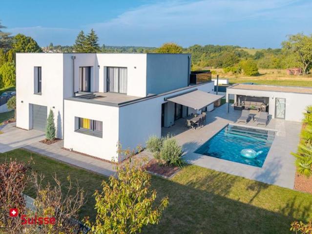 Villa 7 pièces 302 m2