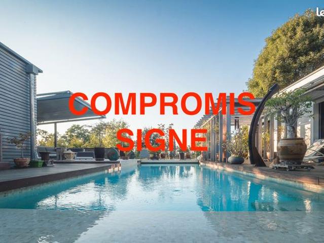 Villa 7 pièces 312 m²