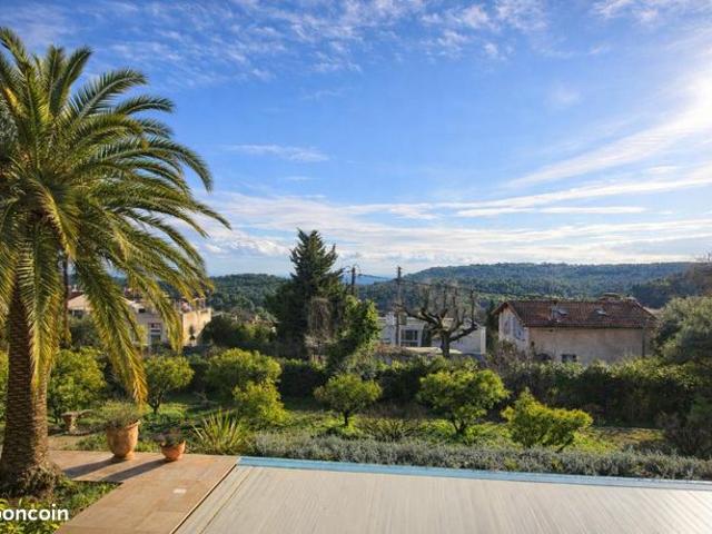 Villa 7 pièces 321 m²