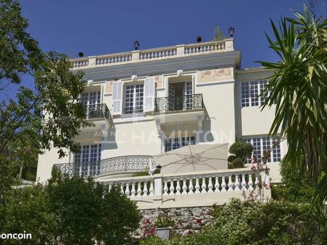 Villa 7 pièces 350 m²