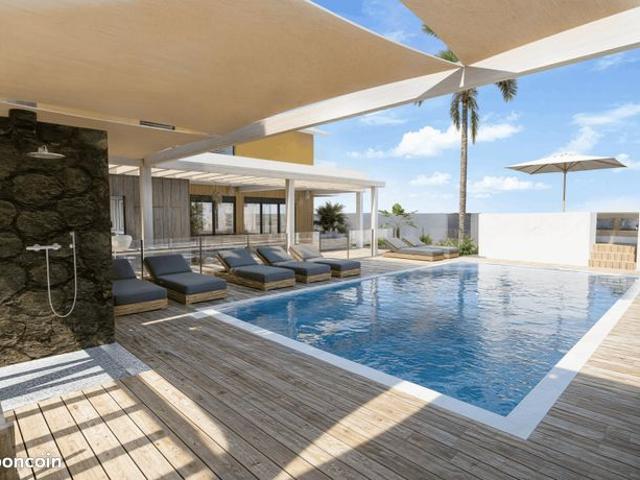 Villa 7 pièces 353 m²