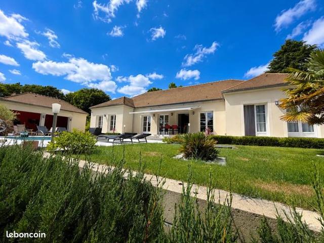 Villa 7 pièces 355 m²