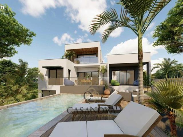 Villa 7 pièces 357 m²