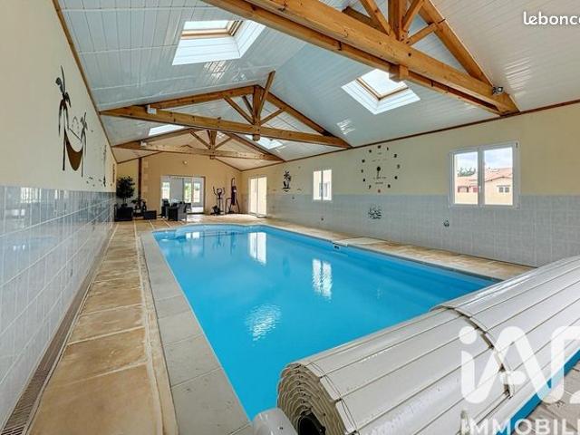 Villa 7 pièces 360 m²