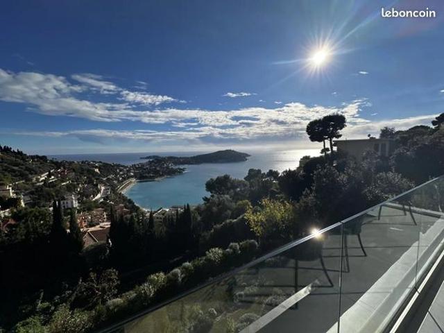 Villa 7 pièces 360 m²