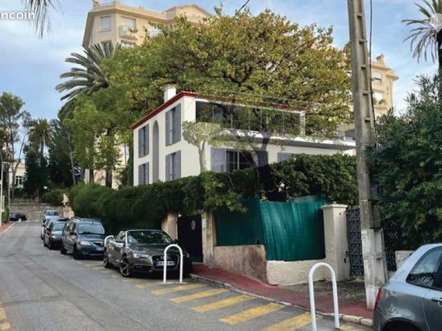 Villa 7 pièces 370 m²