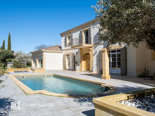 Villa 7 pièces 375 m²