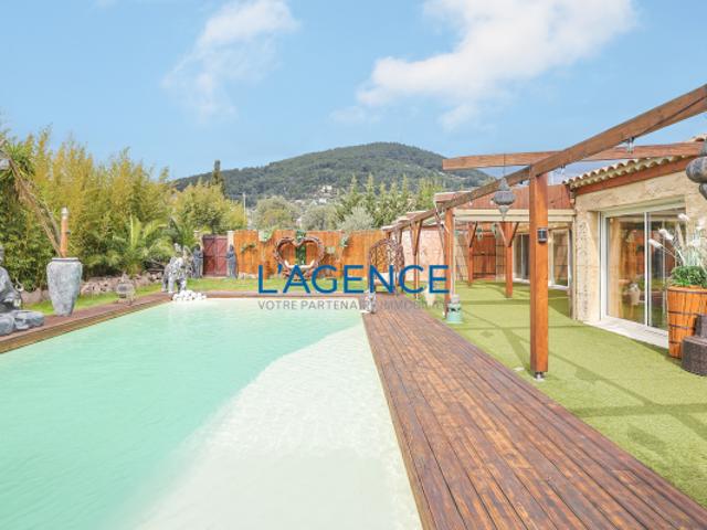 Villa 7 pièces de 239m2 avec annexes locatives possible, sur