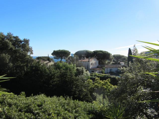 VILLA 7 PIECES SAINTE MAXIME APERCU MER GARAGE ET PISCINE