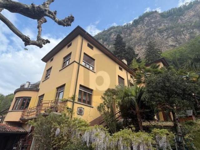 Villa 7.5 Zimmer