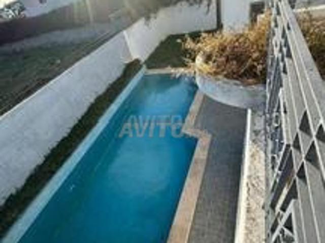 Villa 814 m meublée à Hay Riad