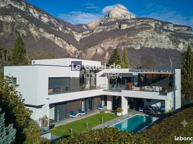 Villa 8 pièces 434 m²