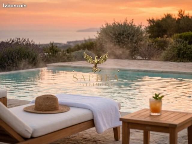 Villa 8 pièces 450 m²