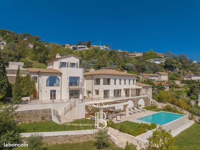 Villa 8 pièces 652 m²