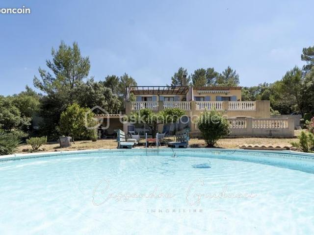 Villa 8 pièces 122 m²