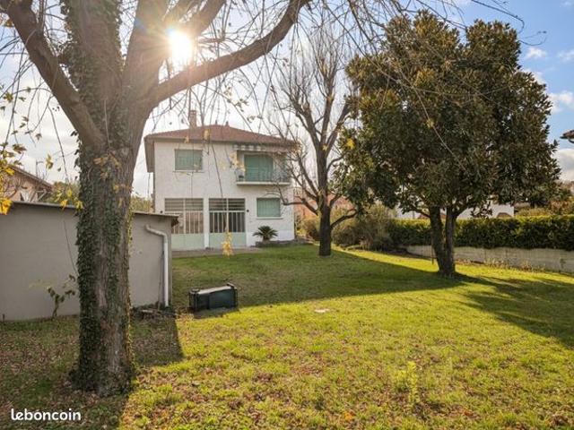 Villa 8 pièces 133 m²