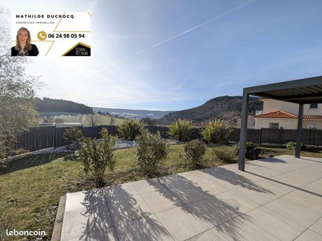 Villa 8 pièces 146 m²