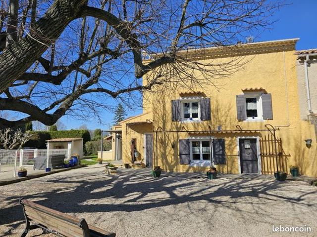 Villa 8 pièces 150 m²