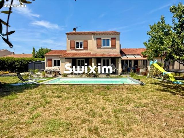 Villa 8 pièces 150 m²