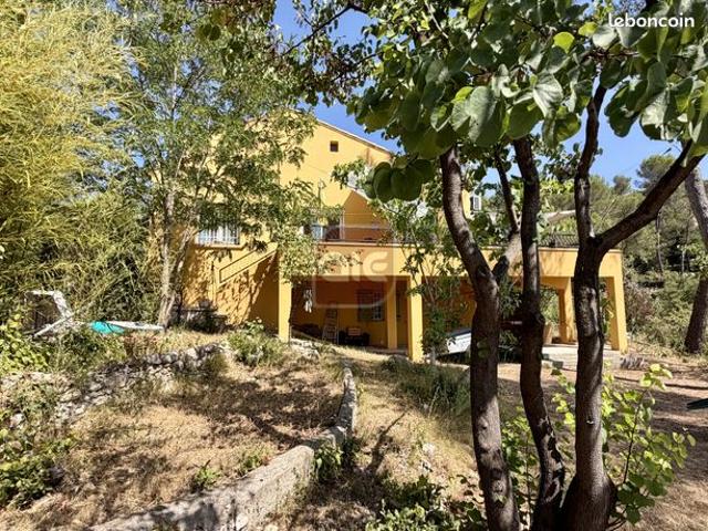 Villa 8 pièces 150 m²