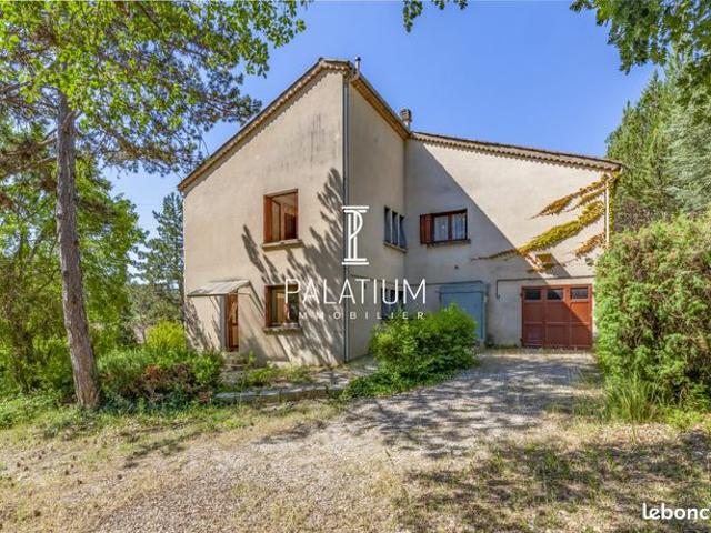 Villa 8 pièces 151 m²