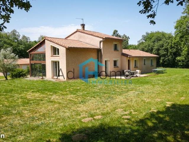 Villa 8 pièces 155 m²