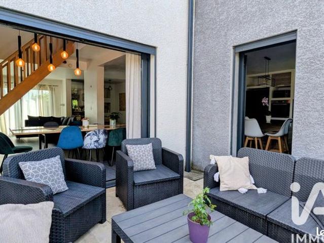 Villa 8 pièces 156 m²