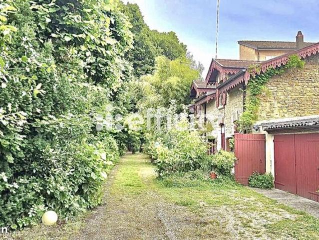Villa 8 pièces 158 m²